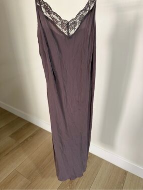E C I  new york 100% silk Lace-Trim dress in Plum